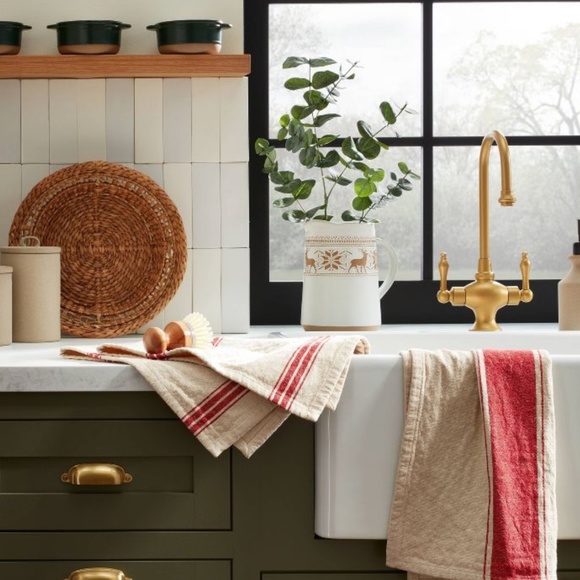 3 Pieces Fake Greenery 28" Faux Silver Dollar Eucalyptus Stem and Leaves - Picture 2 of 3